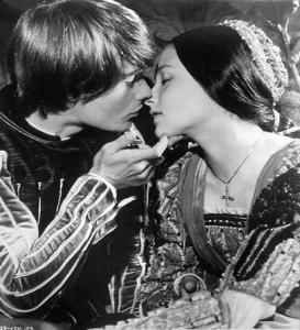 Shakespeare'in Romeo ve Juliet kısa özeti
